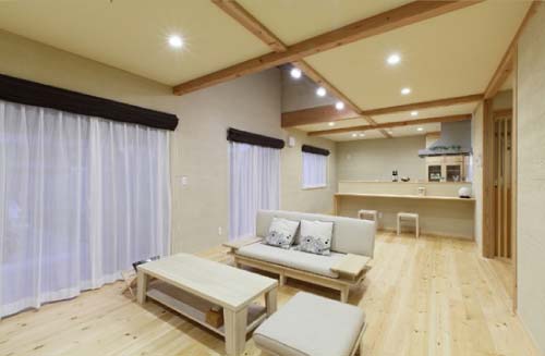 Spacious, luminous Dining room with a kitchen.